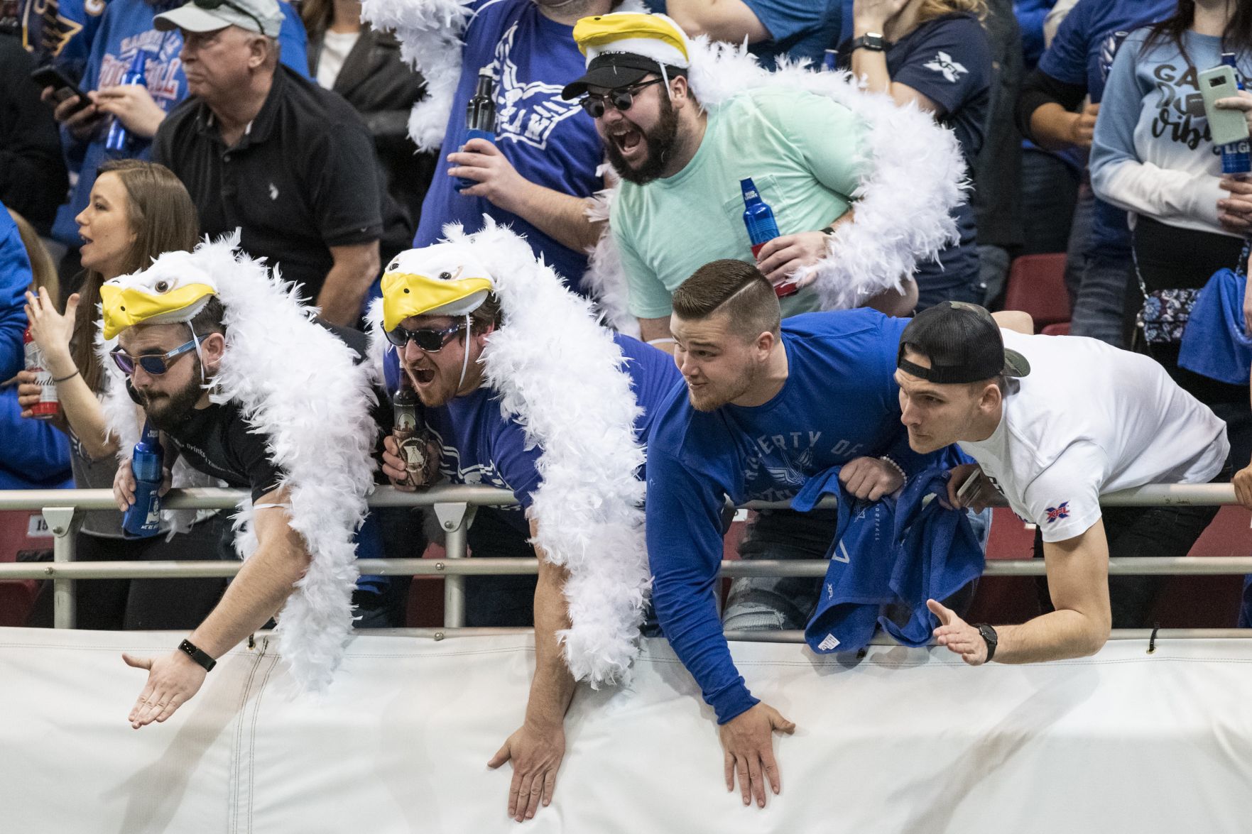 St. Louis BattleHawks play to slay Seattle Dragons